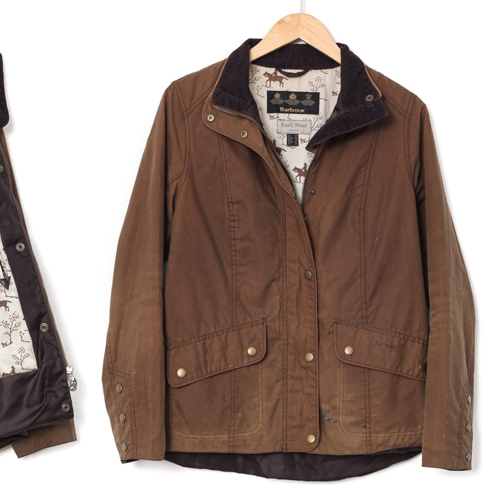 Barbour x Emily Bond Horse
Print Ferndown Wax Jacket - UK
16 (US 12)